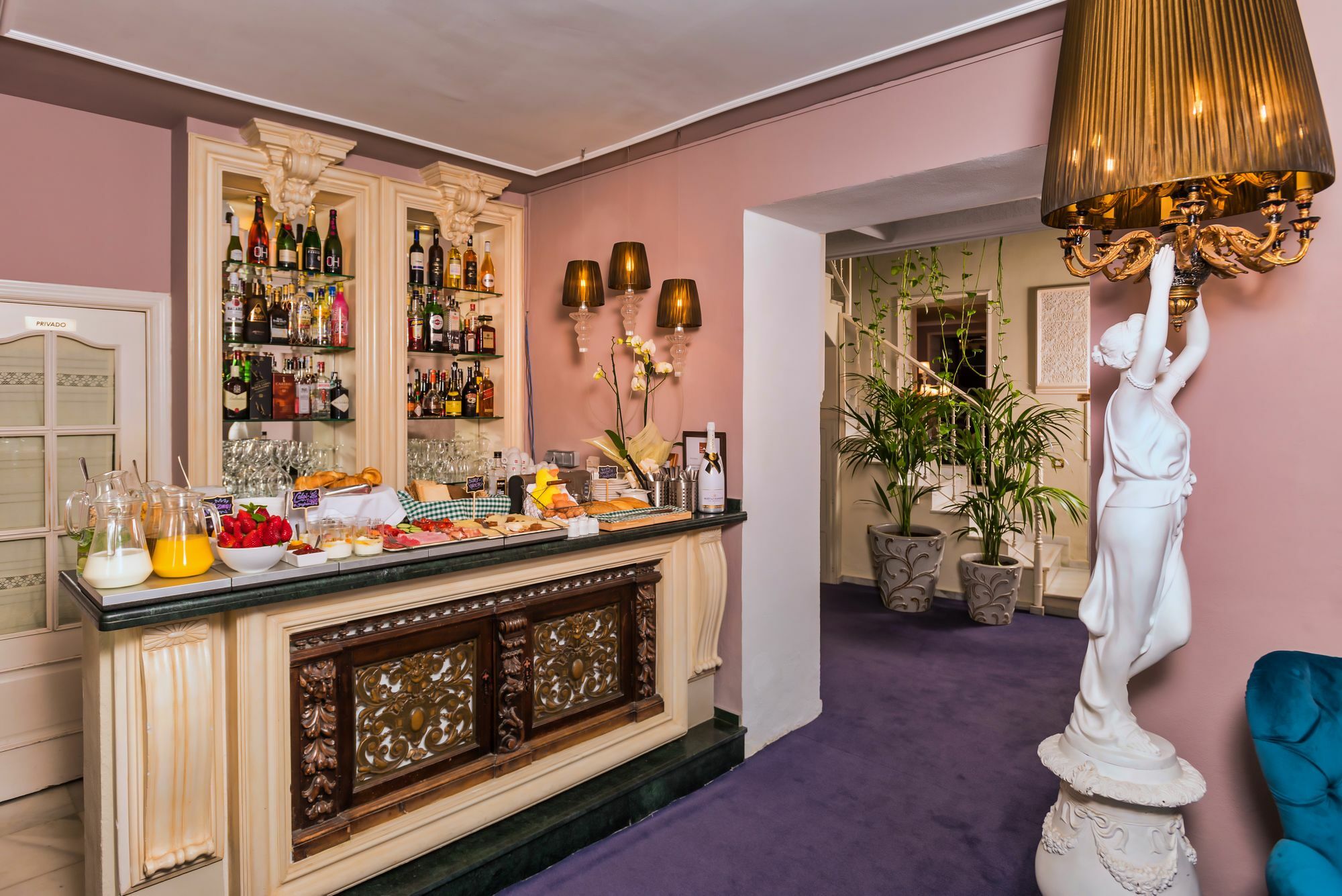 The Town House (adults Only)